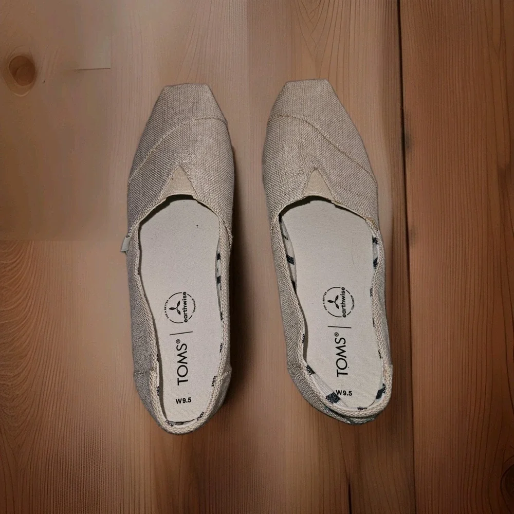 New Toms Alpargata Heritage Canvas Slip-on Espadrille in Natural Size 9.5